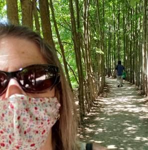 Meet your Posher, Lorrie